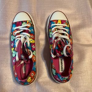 Unisex converse sneakers